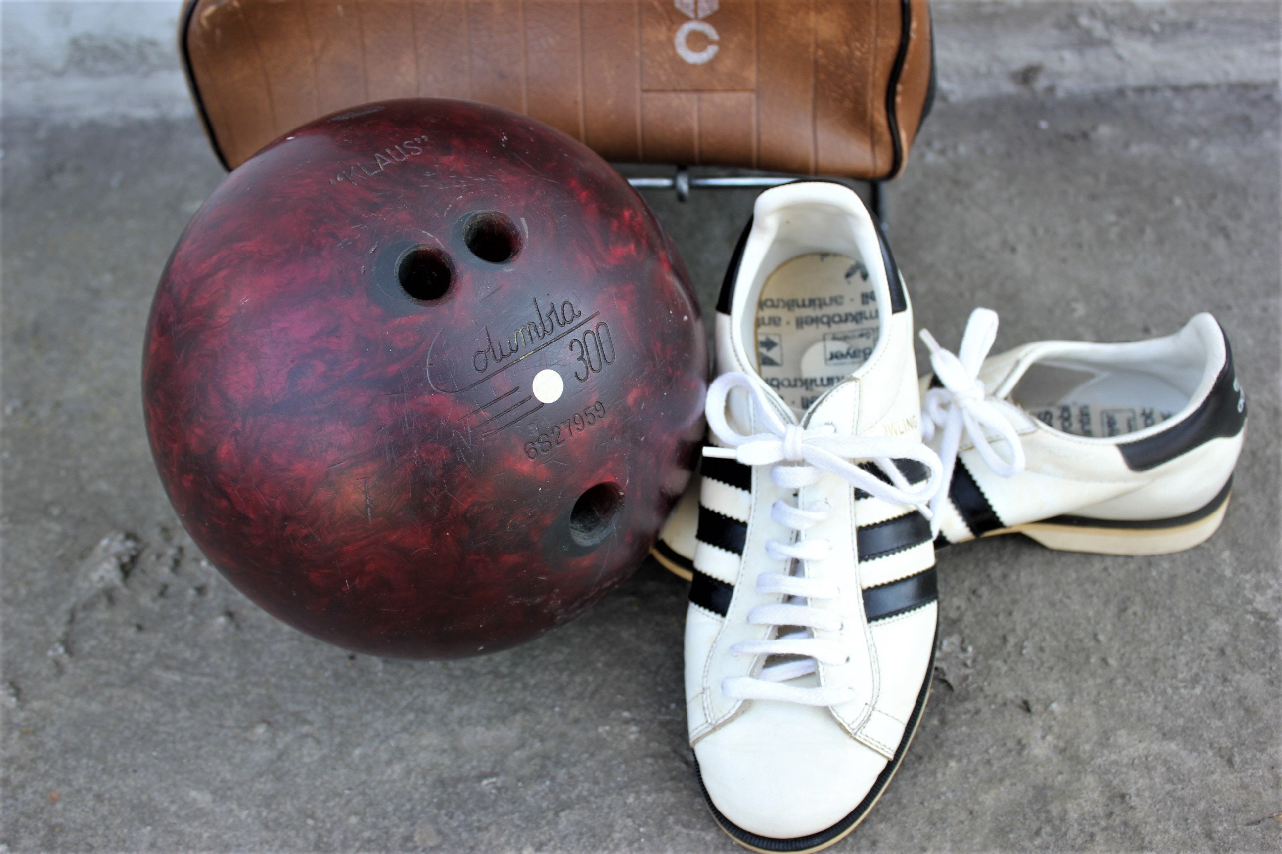 Vintage Bowling Bag Ball Shoes Training Bowlin Sport 