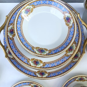 Exquisite Raynaud & Co Limoges France 22-Piece Tea Set, Vintage Fine Bone China with Floral with Gold Trim