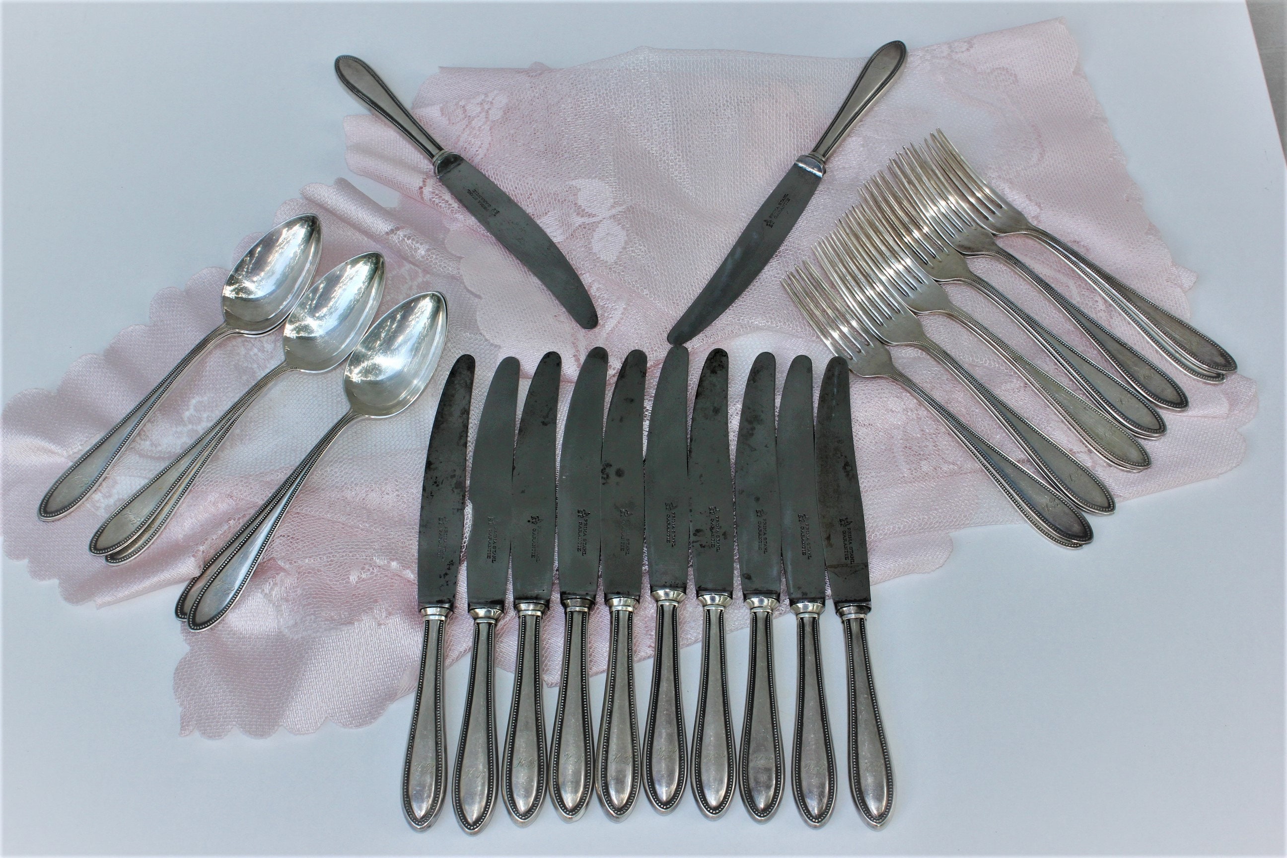 銀メッキドイツ製カトラリーセット：モノグラム入りサービング用品30点