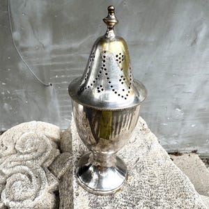Vintage Silver Plated Sugar Caster Muffineer Large Ornate Spice Shaker Decorative English Tableware Unmarked Antique Kitchen Decor