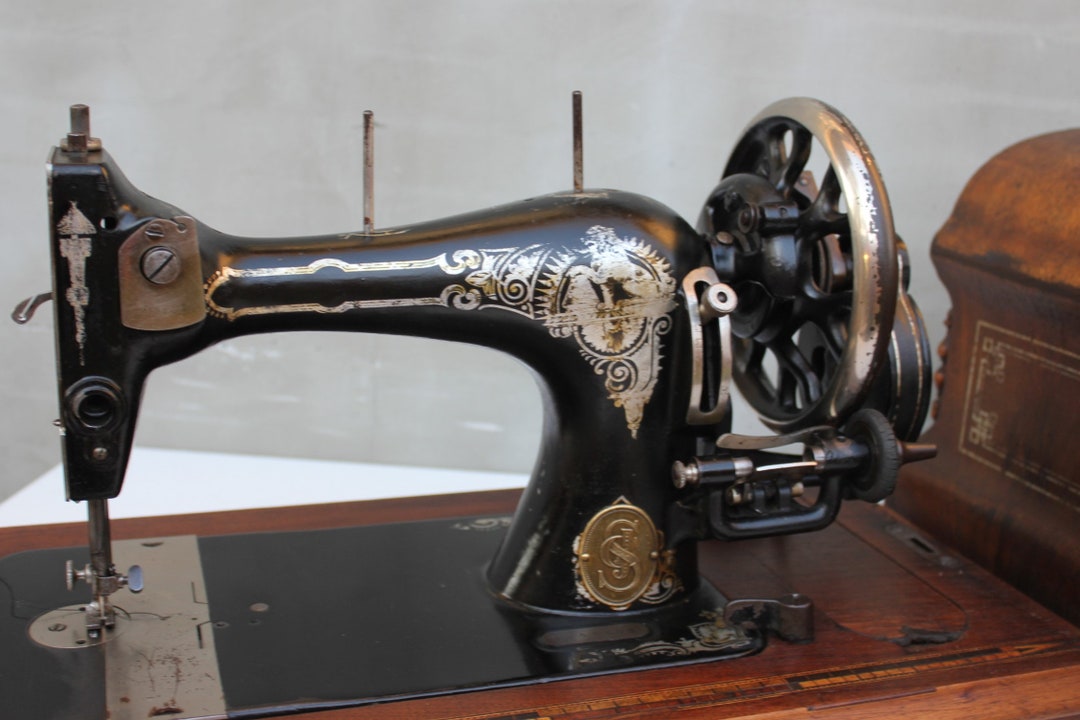 Antique Hand Cranked Sewing Machine, Collectible German BERNHARD STOEWER Sewing Machine 1910