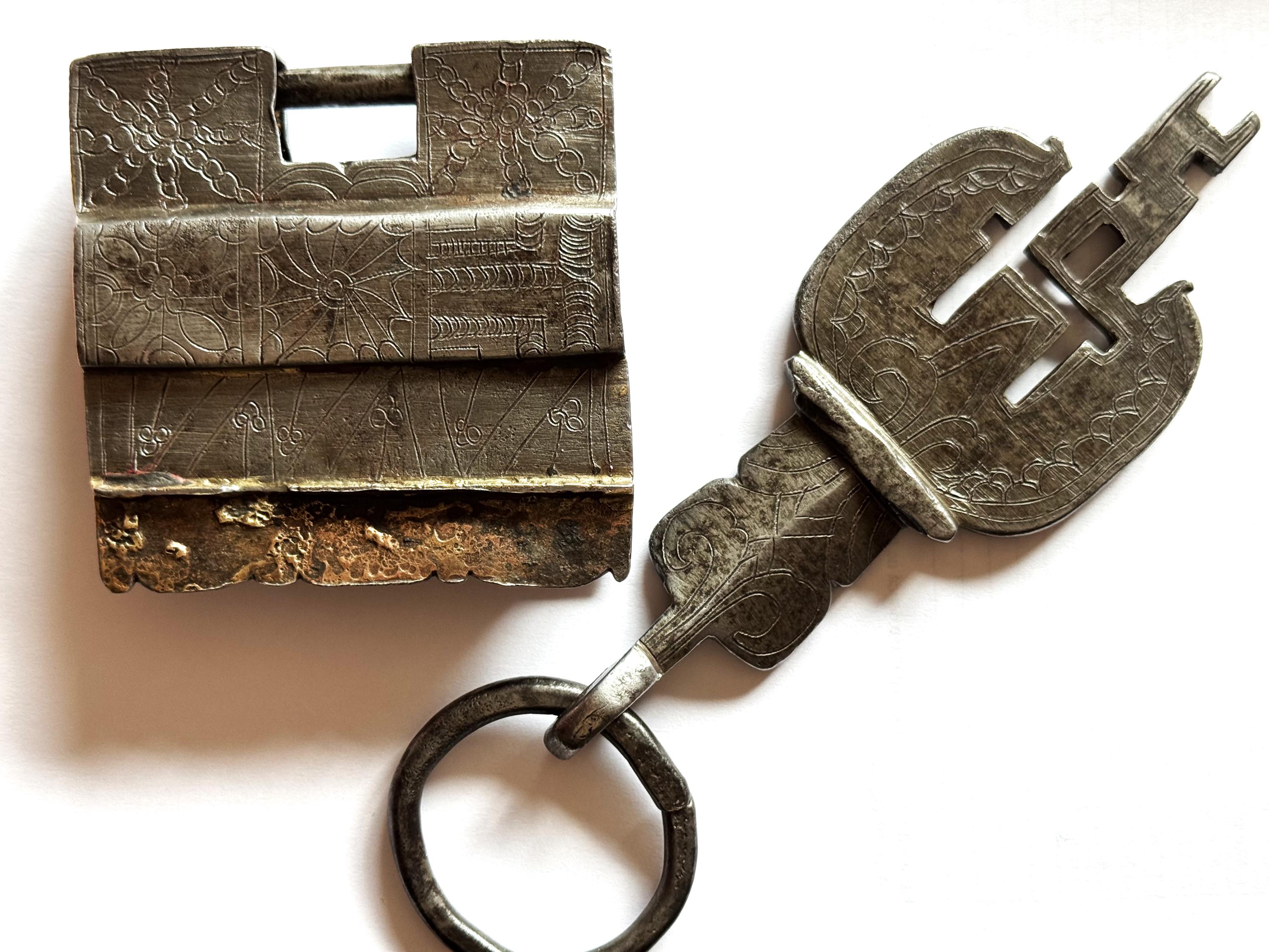 Cadenas ancien - Fer forgé - Vintage - Inde Népal - 8008