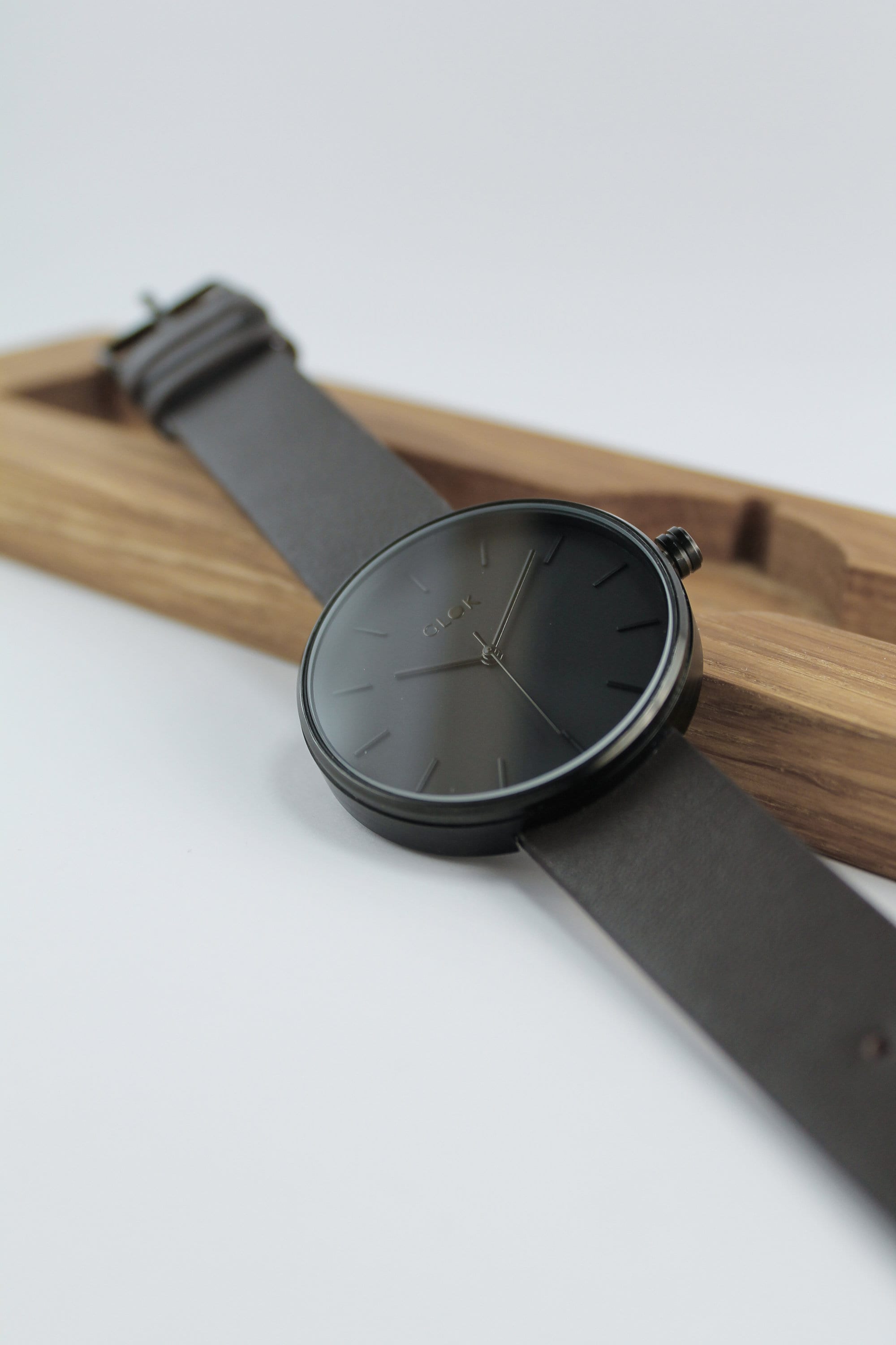 All black deals watch womens
