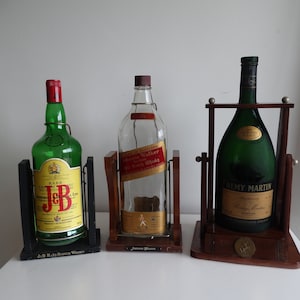 Lebber vintage® - Vintage 3 liter bottles on swing, Remy Martin, Johnnie Walker and J&B.
