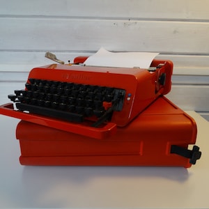 Lebber vintage® - Midcentury Olivetti Valentine typewriter, midcentury red typewriter, Perfect working, vintage portable typewriter