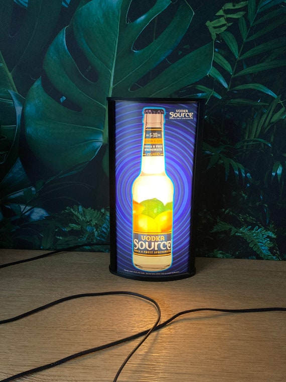 Lebber vintage - Vodka Source light advertising! Mancave,cool,must a have.