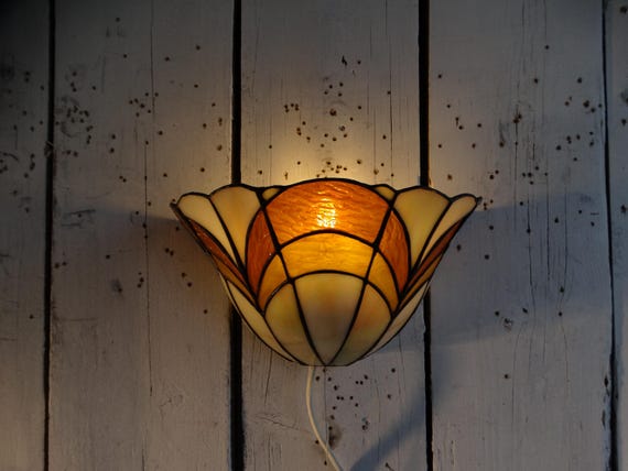 Lebber vintage® - Vintage Tiffany wall lamp. 1980s. Massive lamp.
