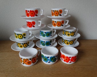 Lebber vintage® - Arcopal lotus cup and saucer small.