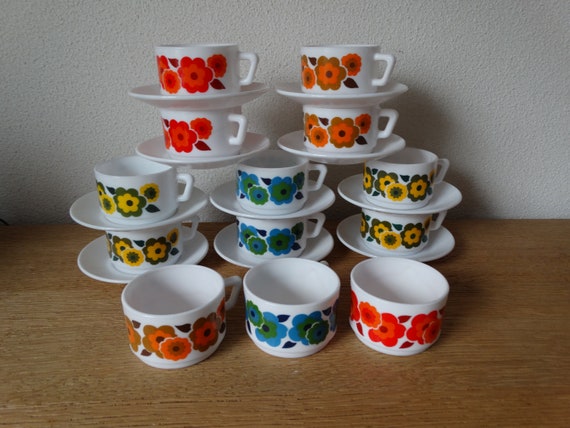 Lebber vintage® - Arcopal lotus cup and saucer small.