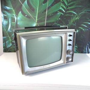 Lebber vintage® - 1960年代のフィリップス製テレビ、ビンテージテレビ、1960年代のテレビ。