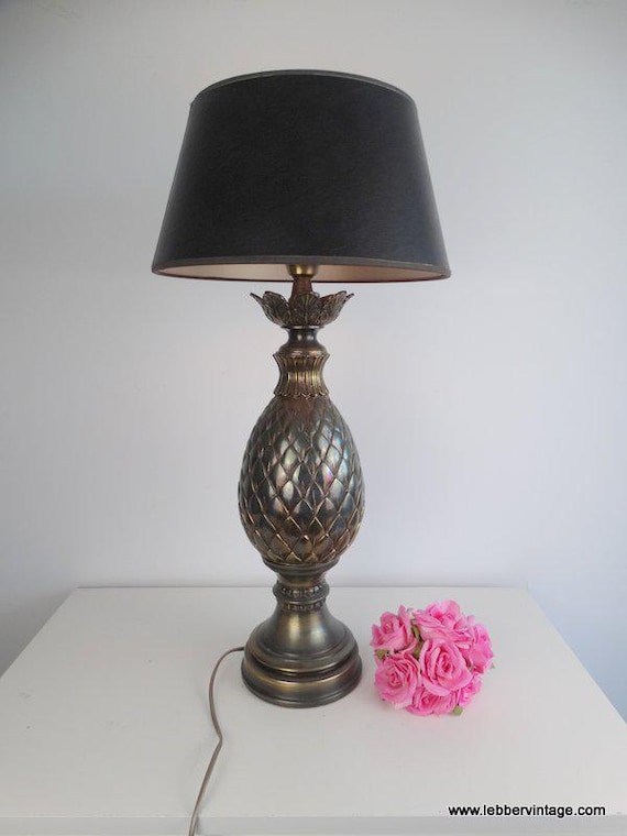Lebber vintage® - Bronze pineapple lamp in Maison Charles style.