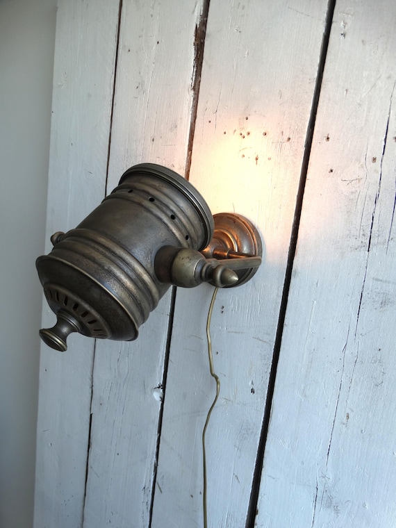 Lebber vintage® - Vintage brass wall lamp, 1980s, Downlighter, Uplighter.
