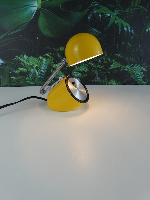Lebber vintage® - Well-lite desk lamp, made in Hong Kong, Space Age vintage yellow, foldable.