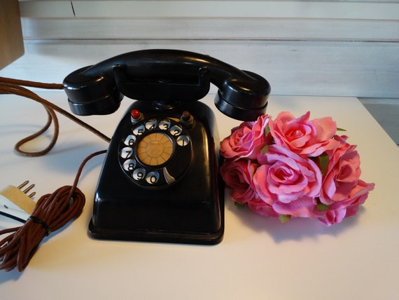 Lebber vintage® - Black phone Atea phone, Avers belgique. Metal, Bakelite!