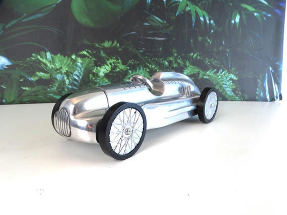 Lebber vintage® - Vintage aluminum car model, solid aluminum, 1.5 kg. Sports car.