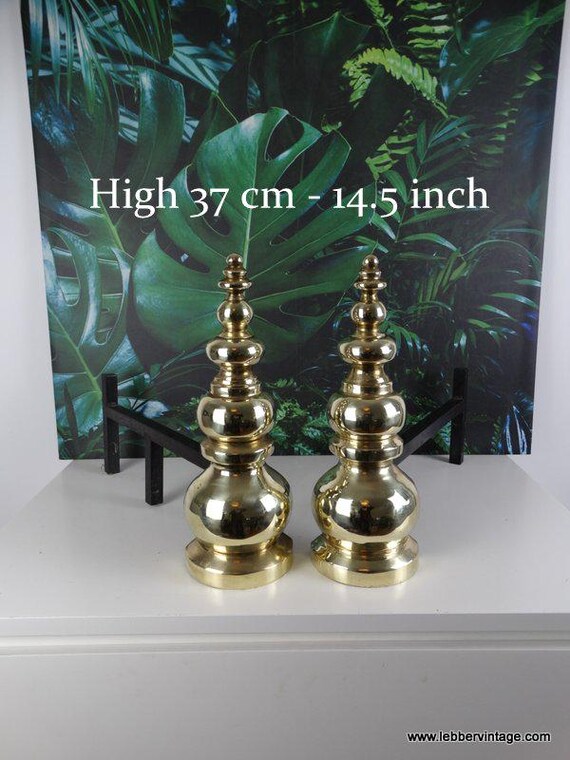 Lebber vintage® - Pair of antique Victorian ornate brass firedogs of excellent quality.