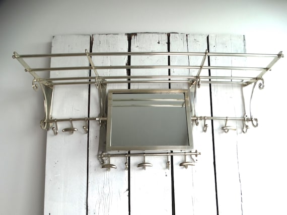 Lebber vintage® - Vintage Beautiful wagon coat rack made of chrome-plated brass - aluminium, French train coat rack, practical Art Deco style coat rack.