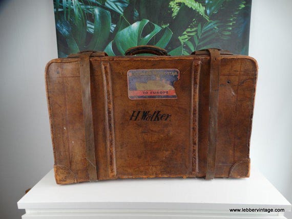 Lebber Vintage® - Vintage leather suitcase with leather straps. 1960s.