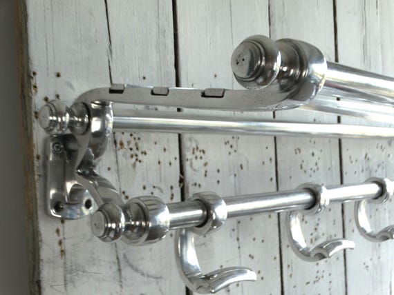 Lebber Vintage® - Beautiful aluminum wagon coat rack, French train coat rack, Art Deco style, practical and beautiful coat rack. Riviera Maison