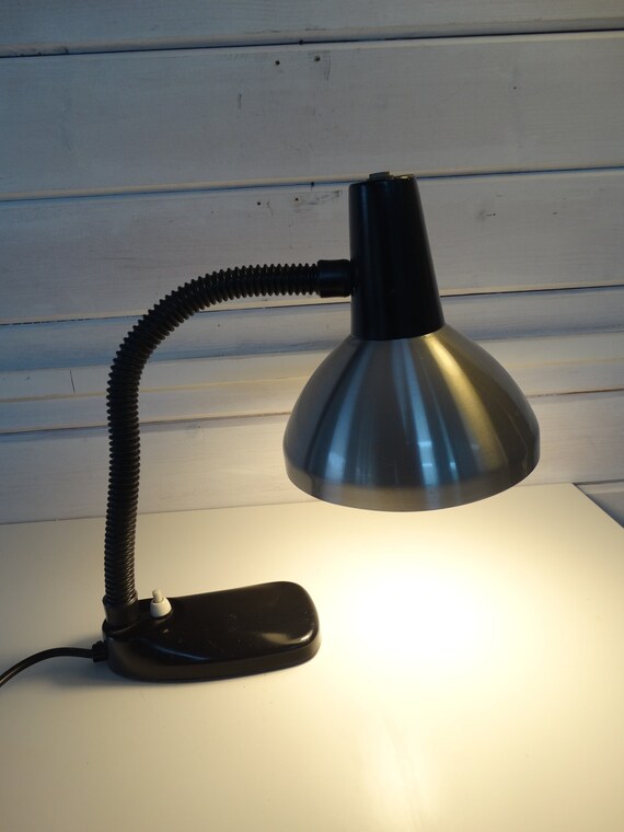 Lebber vintage® - Vintage 50s desk lamp by Hala. Dutch Design.