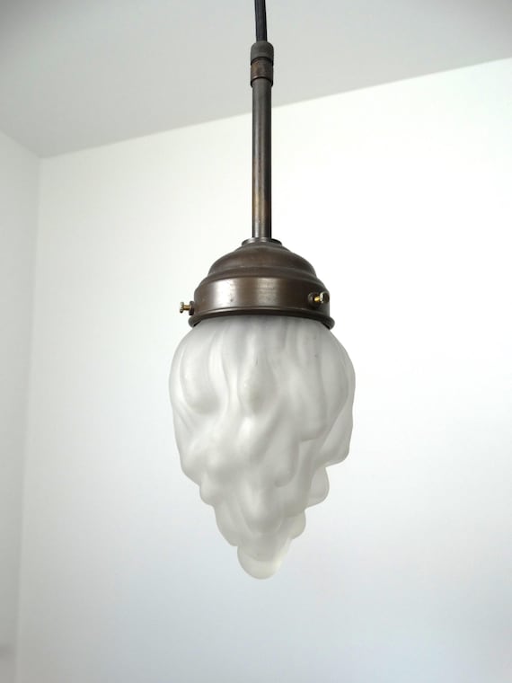 Lebber vintage® - Art Deco flame shade, glass. Ceiling lamp.
