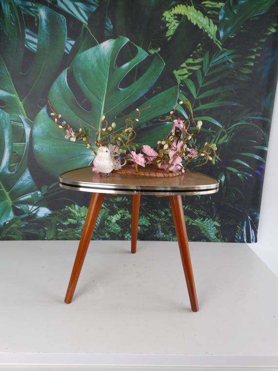 Lebber vintage® - Vintage 1960s side table. Triangle.