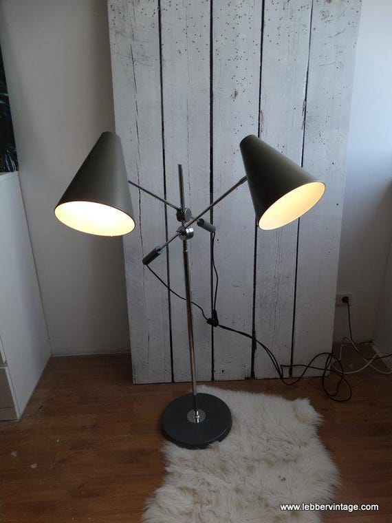 Lebber vintage® - Adjustable DESIGN floor lamp in gray metal, this lamp can be adjusted in all directions.