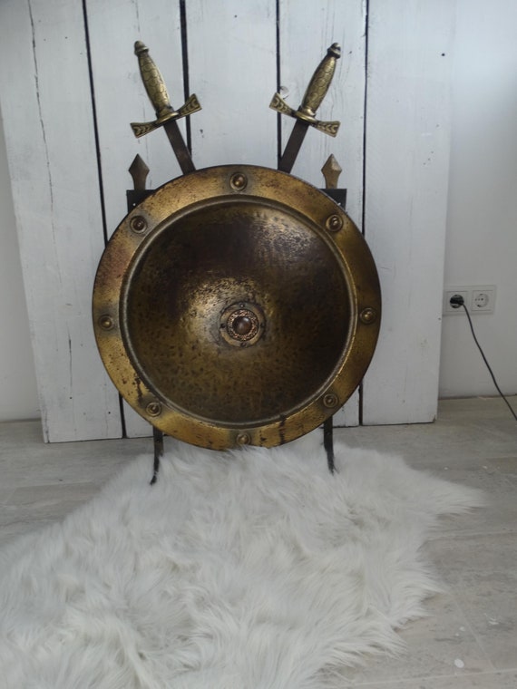 Lebber vintage® - Antique fireplace screen, brass / copper / metal fireplace screen, vintage fireplace screen. Shield with swords!