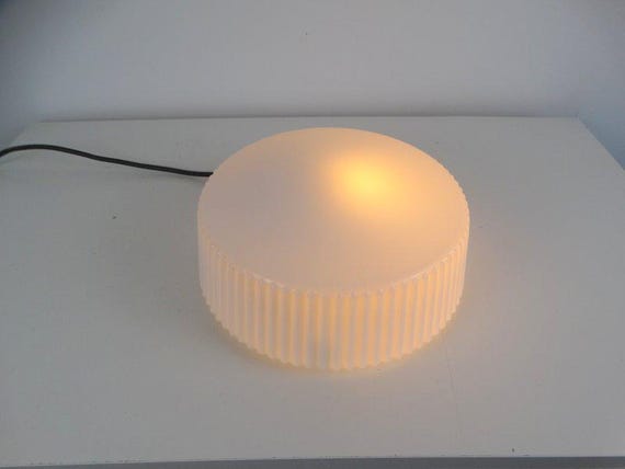 Lebber vintage® - Original RZB DKN-Leuchte Ø 25 cm. Ceiling lamp with ribbed hood.