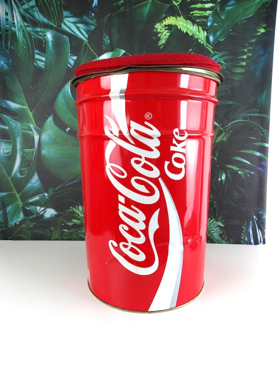 Lebber vintage® - Super large Coca Cola can, to sit on, Vintage very rare!! Paris.