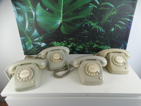 Lebber vintage® - Rotary telephone, table model, Model T65!