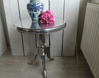 Lebber vintage® - Vintage Aluminum side table, solid aluminum.