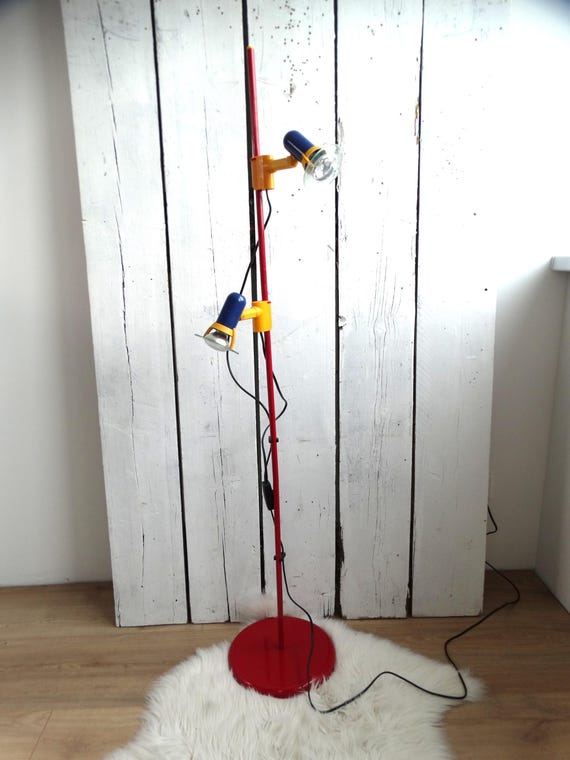 Lebber Vintage® - Solid Memphis-style floor lamp/spotlight in three primary colors. Memphis Milano with three primary colors. Rare.