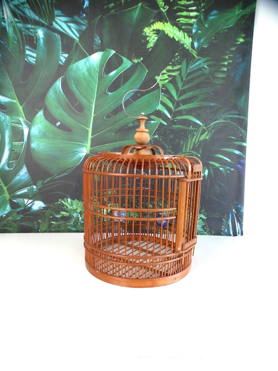 Lebber vintage® - Vintage bamboo birdcage with porcelain feeders and hanger.