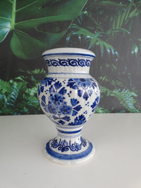 Lebber vintage® - Porceleyne bottle vase from 1955 Painted by TVW. Completely intact.