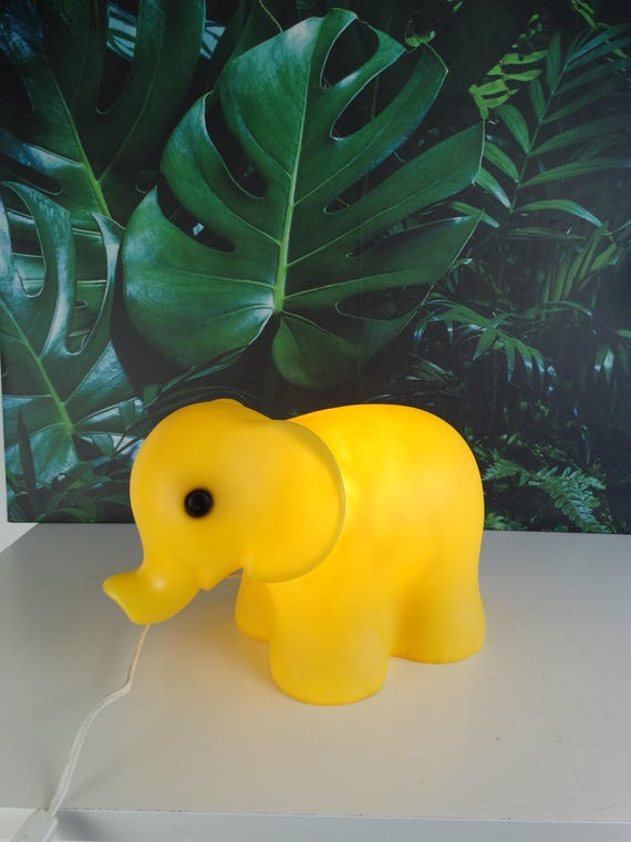 Lebber vintage® - Vintage Heico yellow elephant lamp. Night lamp.