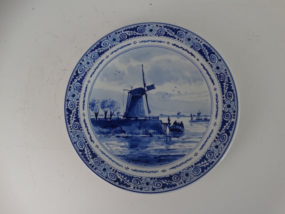 Lebber vintage® - Large wall plate Ø 9.7 inches, Royal delft, Porceleyne bottle, Wall plate 1982.
