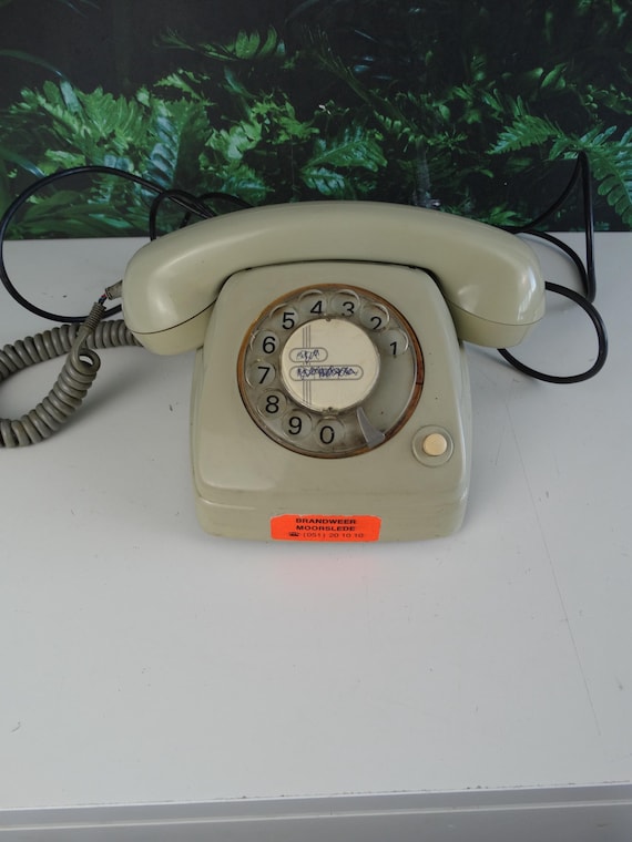 Lebber vintage® - Vintage Telephone from Belgium.