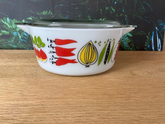 Lebber vintage - JaJ Pyrex Harvest, baking dish with lid.