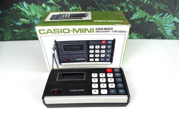 Lebber vintage® - Vintage CASIO-Mini Electronic Calculator CM-602, Made in Japan 1973, Battery powered or use AC Adapter.