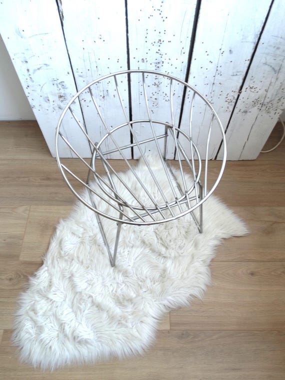 Lebber vintage® - Vintage chrome Pastoe style wire stool.