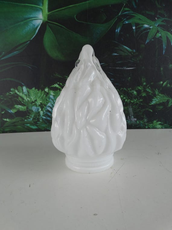 Lebber Vintage® - Art Deco flame lampshade, glass. Flame shade! Rare white version.