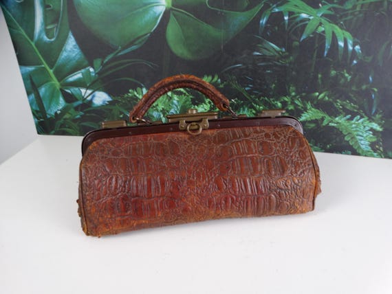 Lebber vintage® - Small antique French brown leather Gladstone bag, doctor midwife bag from France, vintage, retro handbag weekend bag