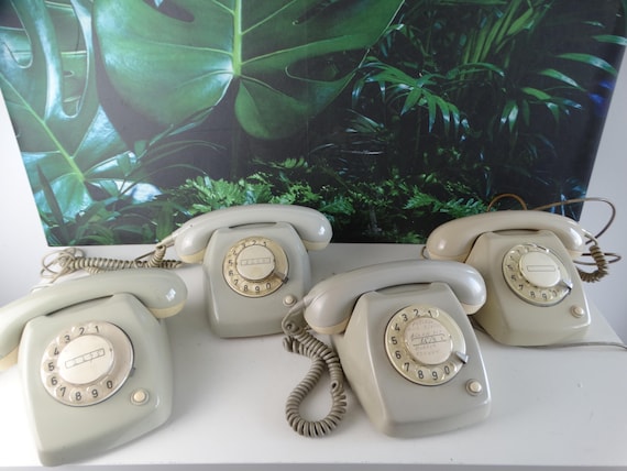 Lebber vintage® - Rotary telephone, table model, Model T65!