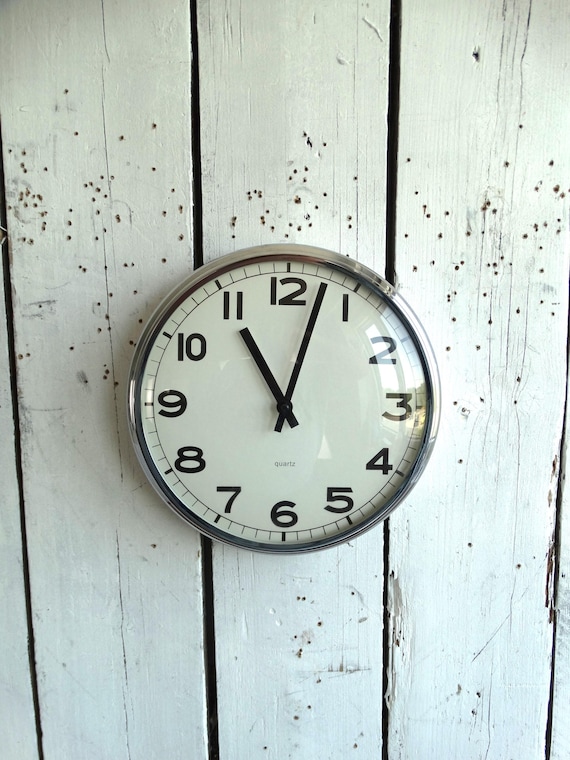 Lebber vintage® - Vintage IKEA Pugg silver-white wall clock.