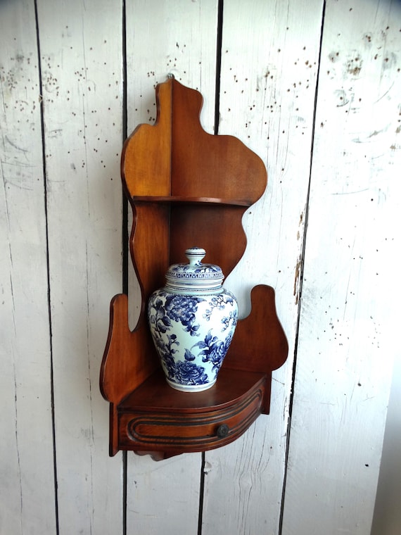 Lebber vintage® - Vintage Colonial Corner Shelf: Hanging Wall Rack with Drawer. Mahogany wood.