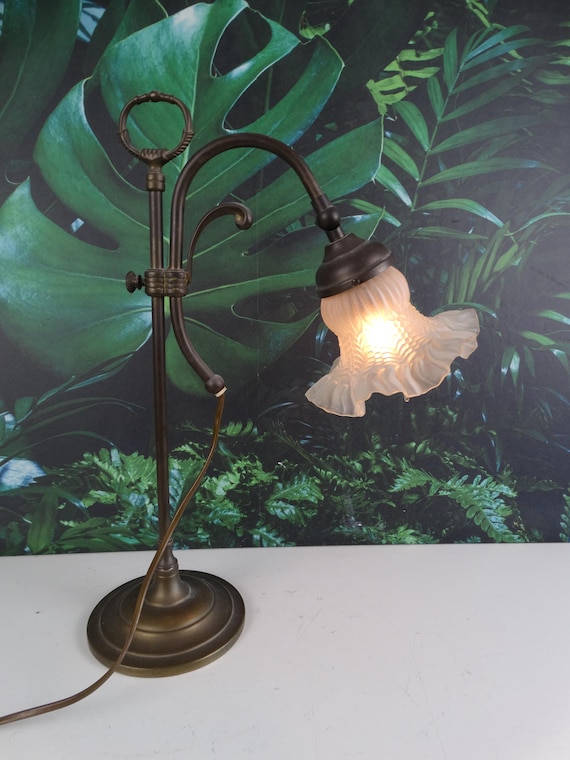 Lebber vintage® - Vintage table lamp 1 light Old brass and frosted glass tulip lampshade Tested and working.