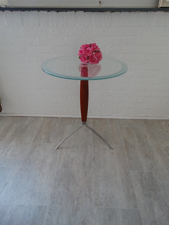 Lebber vintage® - Vintage bijzettafel met glazenblad Ø 55 cm.
