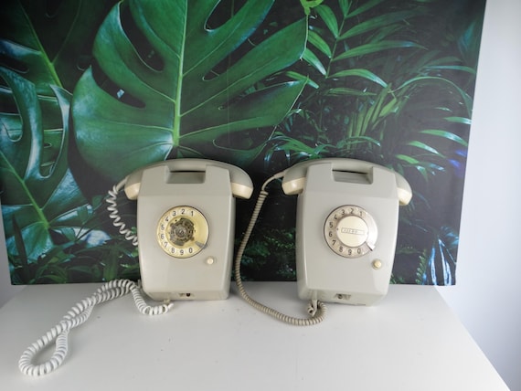 Lebber vintage® - Wall-mounted rotary telephone, you hardly come across these anymore!
