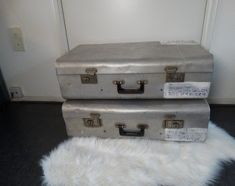 Lebber vintage® - Original aluminum case from the 60s, From the world famous brand Cheney England. Aluminum case